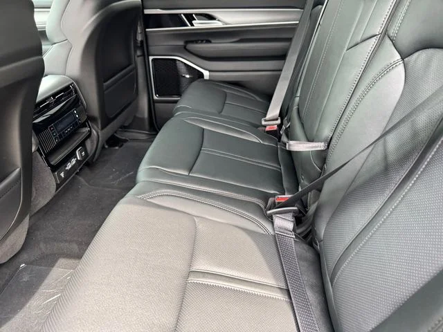 New 2026 White Jeep Limited Reserve image 15