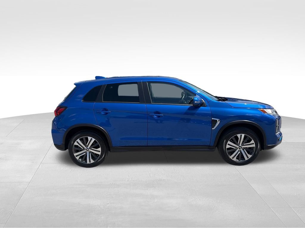 Used 2025 Blue Mitsubishi 2.0 SE image 6