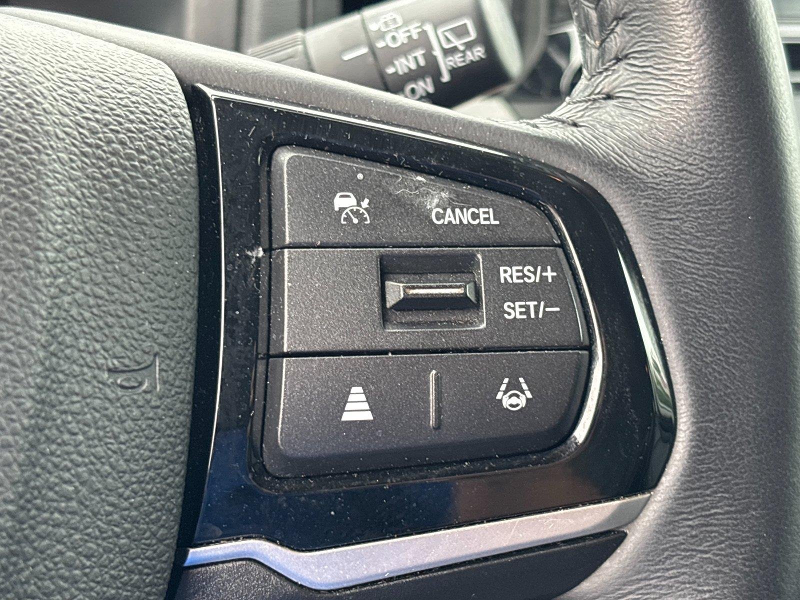 Used 2025  Honda EX-L image 19