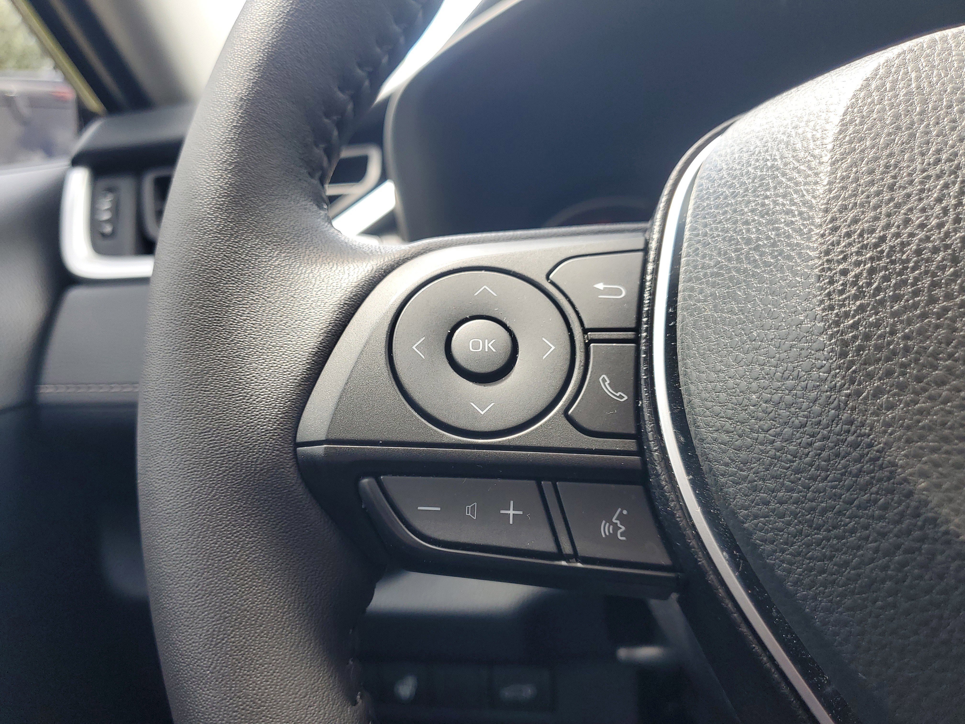 Used 2025 Magnetic Gray Metallic Toyota XLE Premium image 23