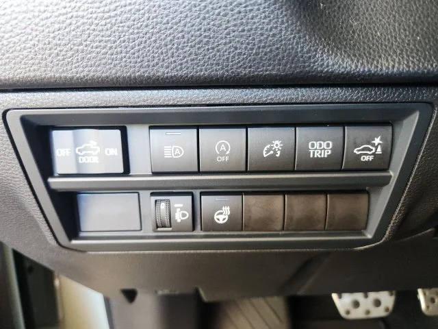 Certified Used 2025  Toyota SR5 image 22