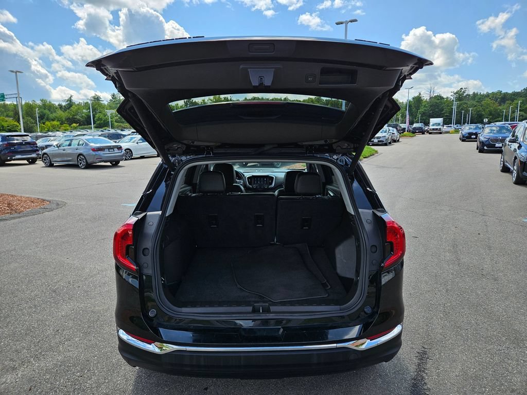 2024 GMC Terrain SLT - Photo 17