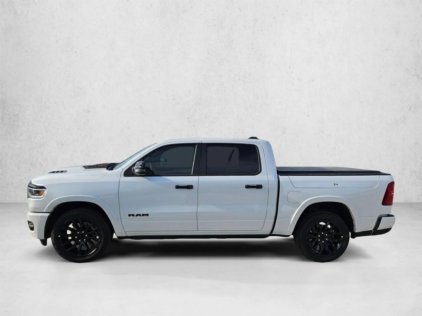 New 2026 Ivory White Tri-Coat Pearl-Coat Exterior Paint RAM Limited image 5