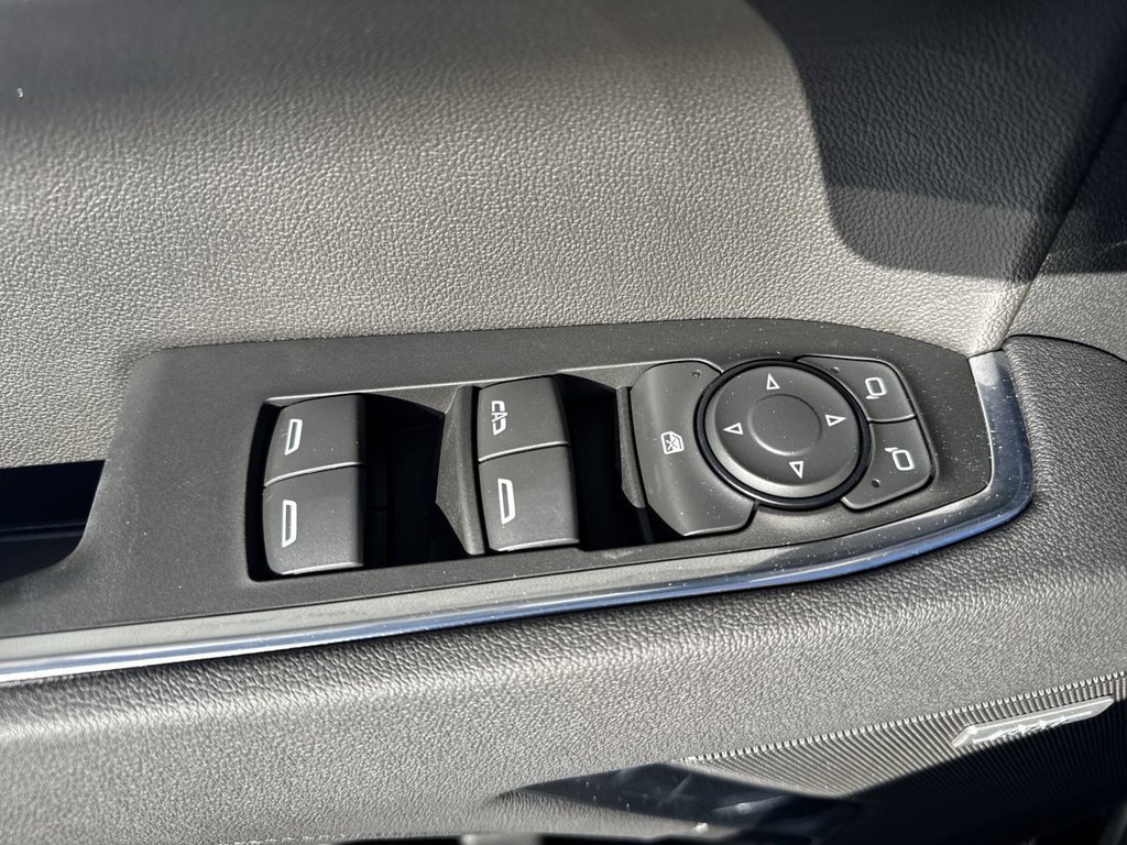 Used 2025 Black Chevrolet RST image 26