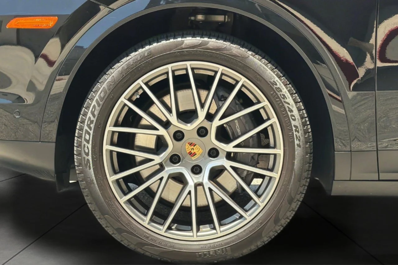 Used 2023 BLACK Porsche Platinum Edition image 25