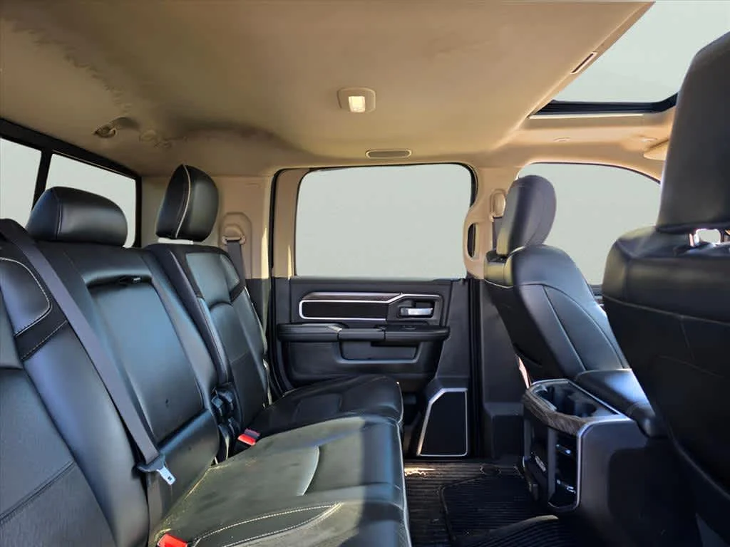 Used 2019 Diamond Black Crystal Pearlcoat Ram Laramie image 27