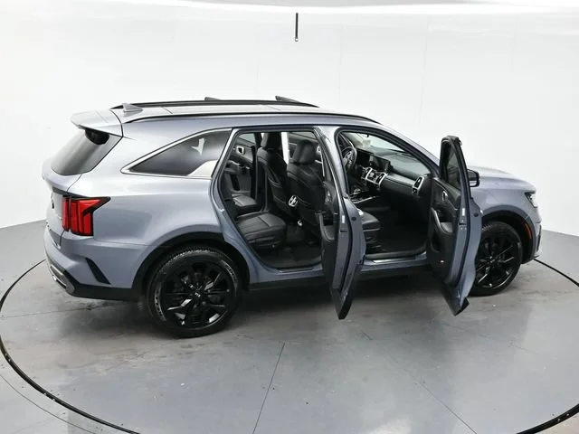 Used 2021 Everlasting Silver Kia SX image 47