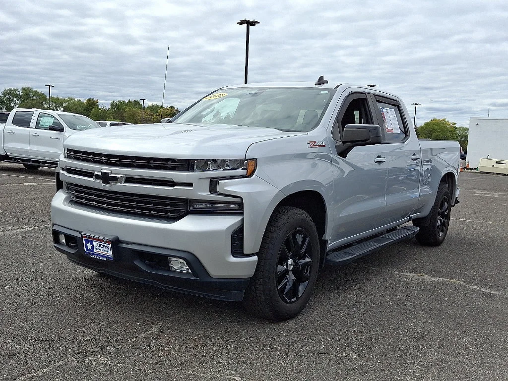 Used 2020 Silver Ice Metallic Chevrolet RST image 5