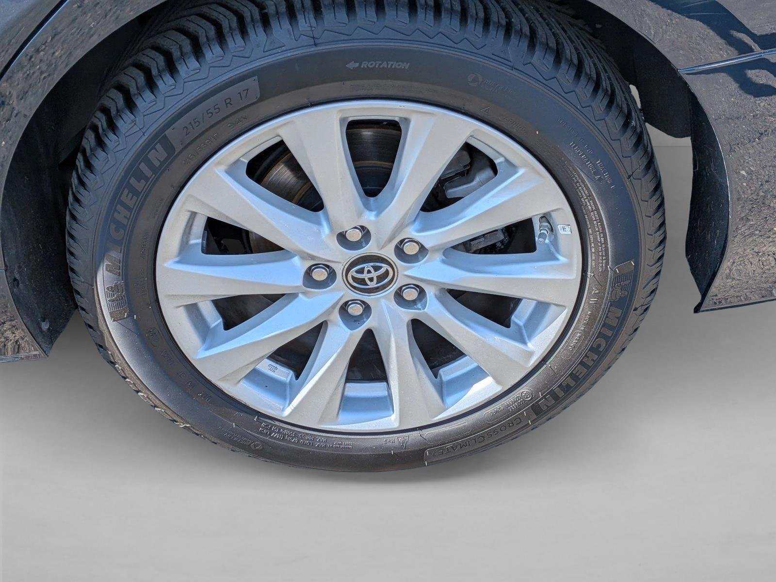 Used 2019 Galactic Aqua Mica Toyota LE image 21