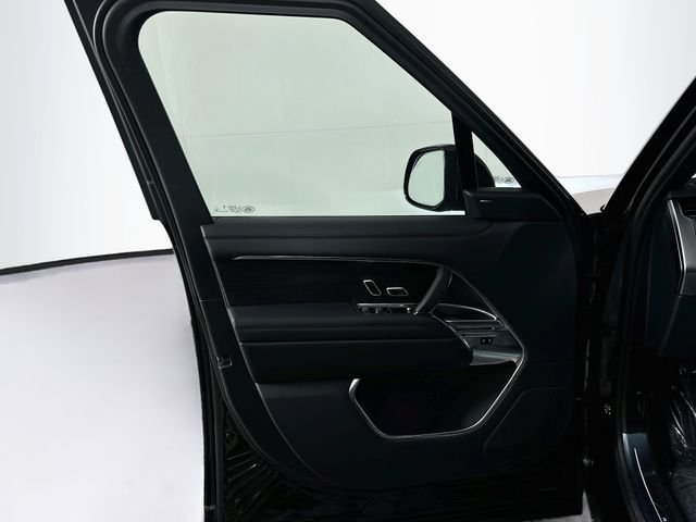 New 2027 Black Land Rover SE image 10