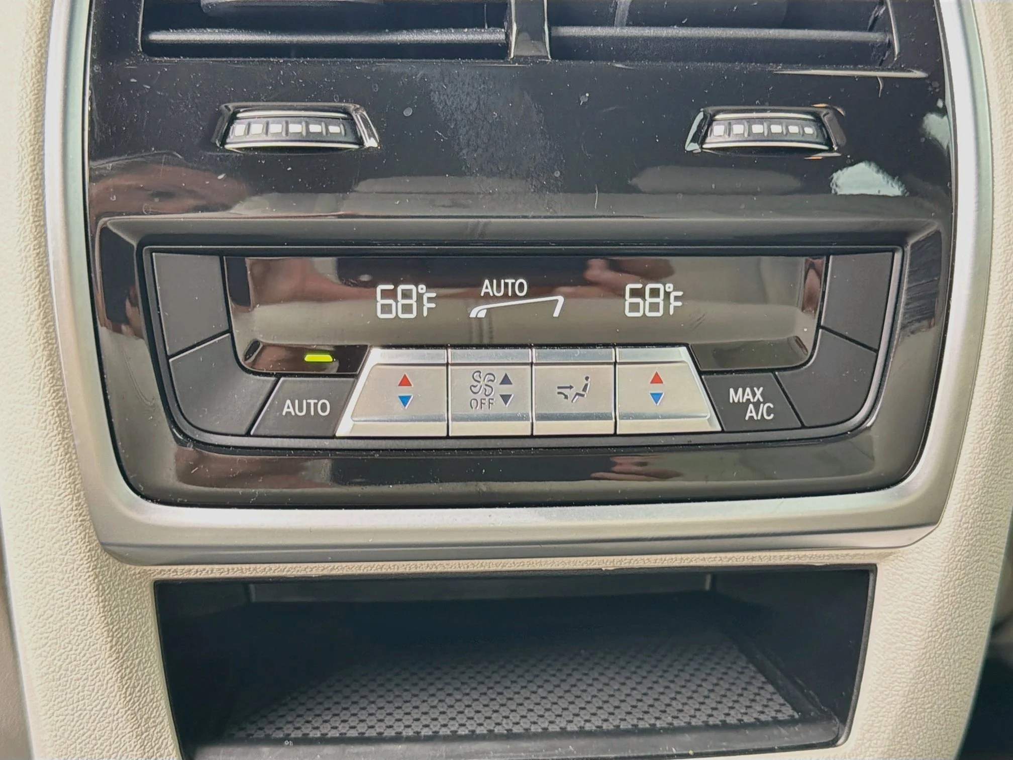 Used 2022 Arctic Grey Metallic BMW sDrive40i image 20
