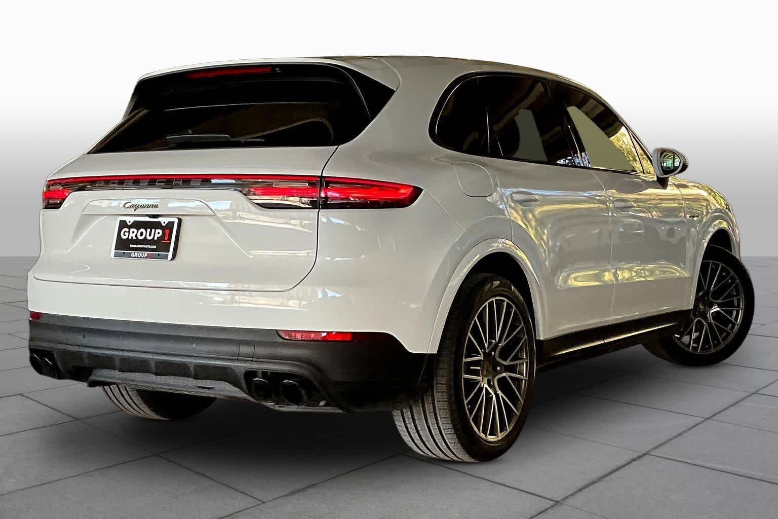Used 2022 Carrara White Metallic Porsche E-Hybrid image 22