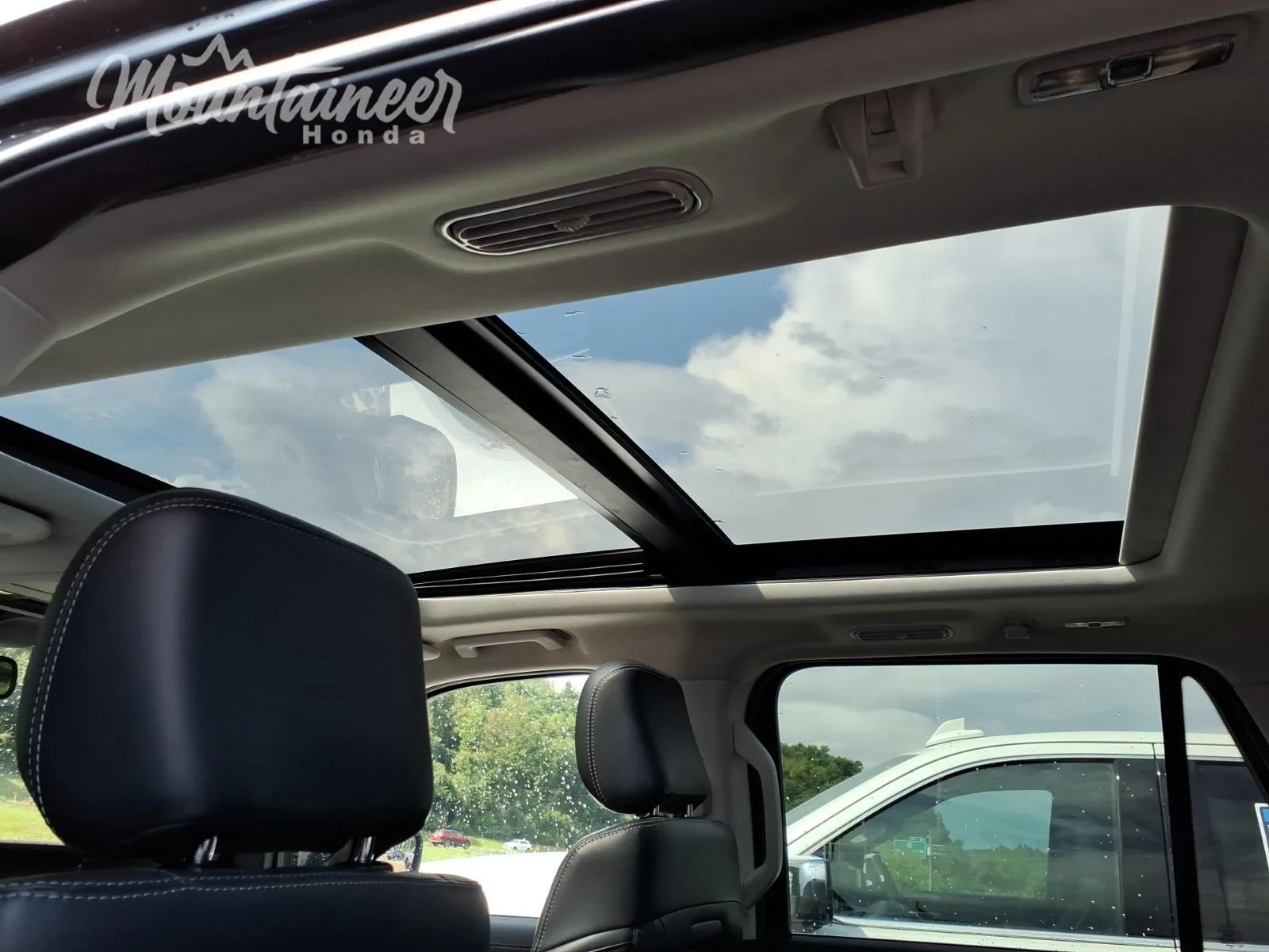 Used 2025 Dark Matter Gray Ford Platinum image 45