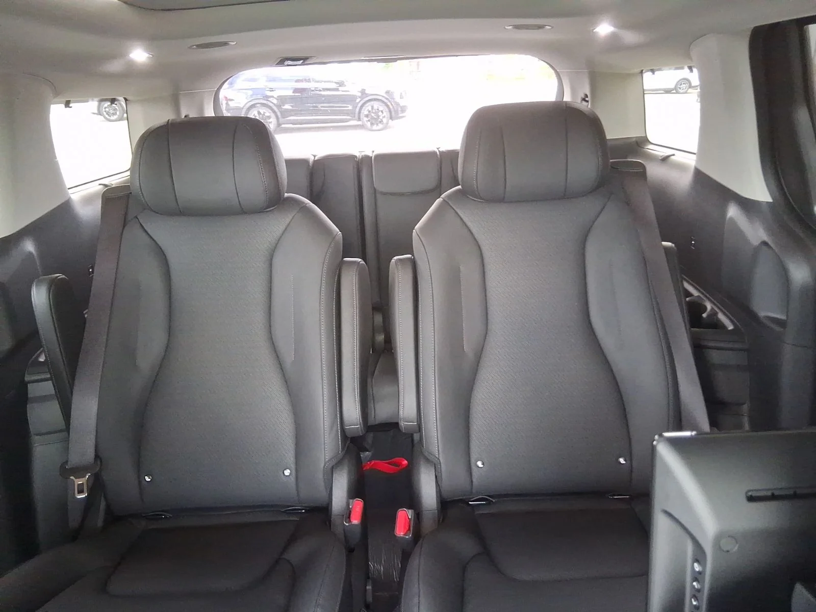 New 2026 White Kia SX Prestige image 30