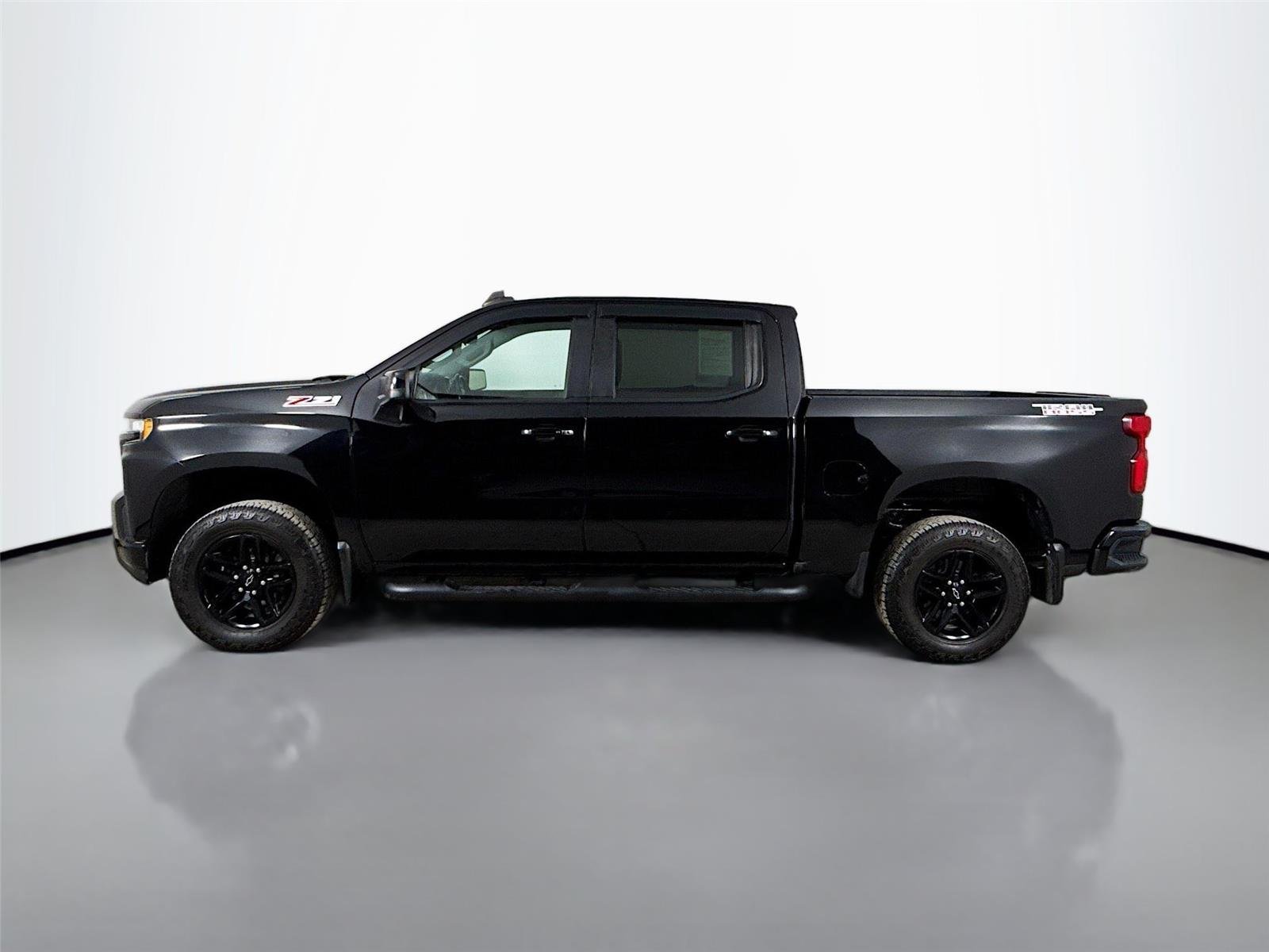 Used 2020 BLACK Chevrolet LT Trail Boss image 6