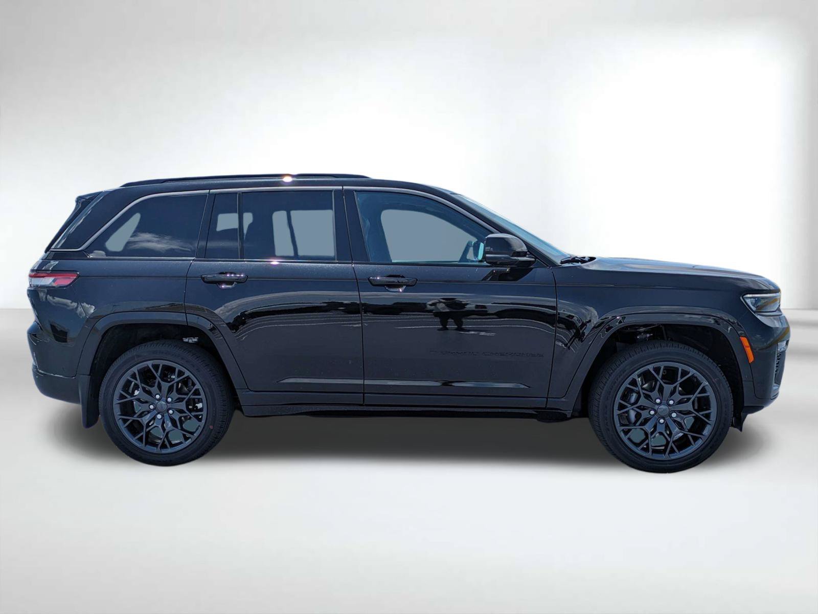 New 2026 Diamond Black Crystal Pearl-Coat Exterior Paint Jeep Summit image 3