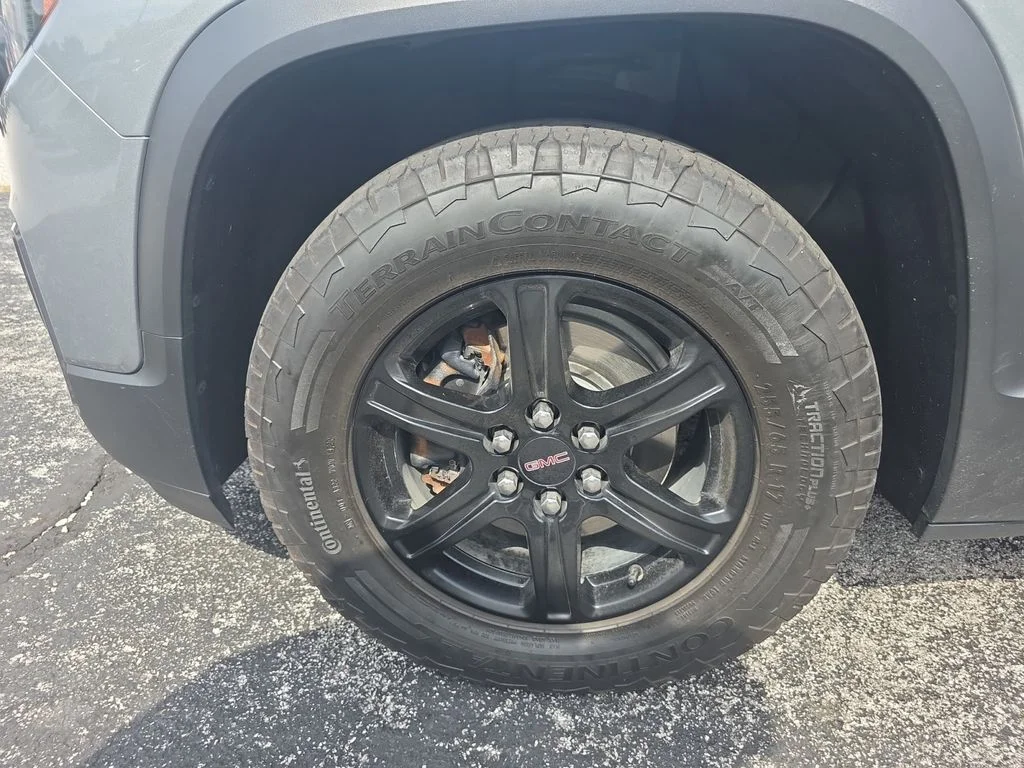 Used 2023 Silver GMC AT4 image 28