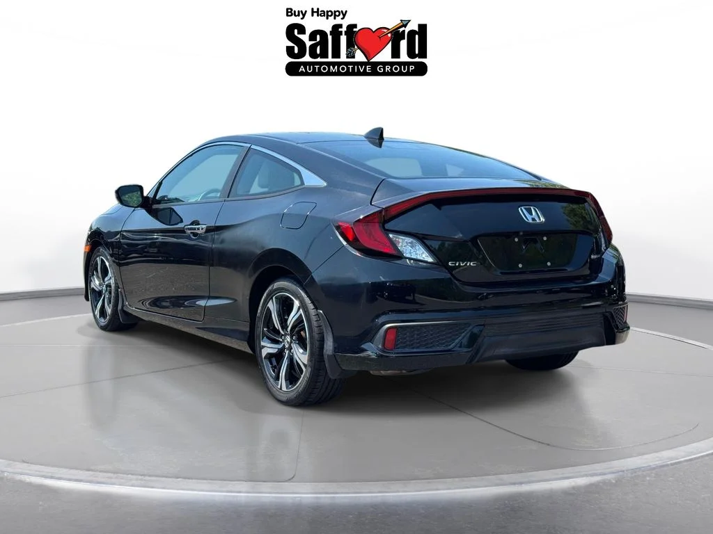 Used 2016  Honda Touring image 6