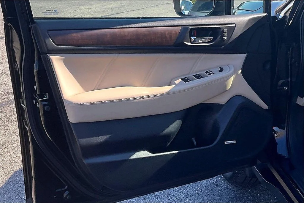 Used 2018 Black Subaru 3.6R image 27