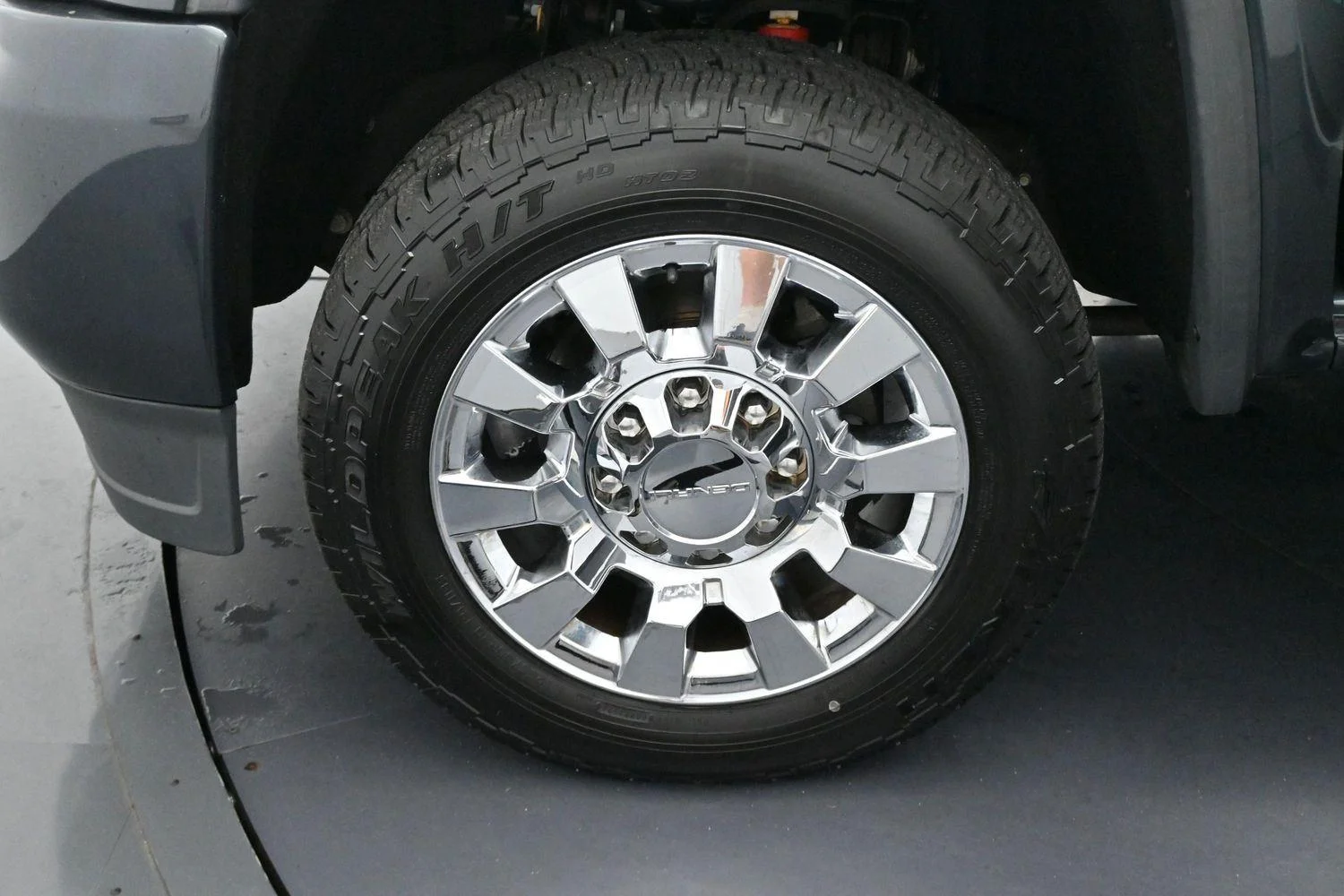 Used 2017 DARK SLATE METALLIC GMC Denali image 40