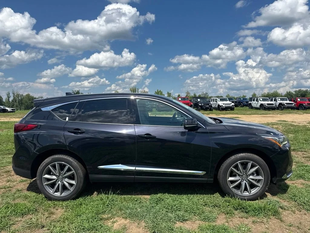 Used 2023  Acura w/Technology Package image 6