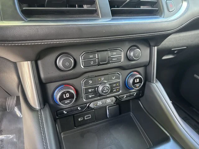 Used 2023 White Chevrolet Z71 image 26