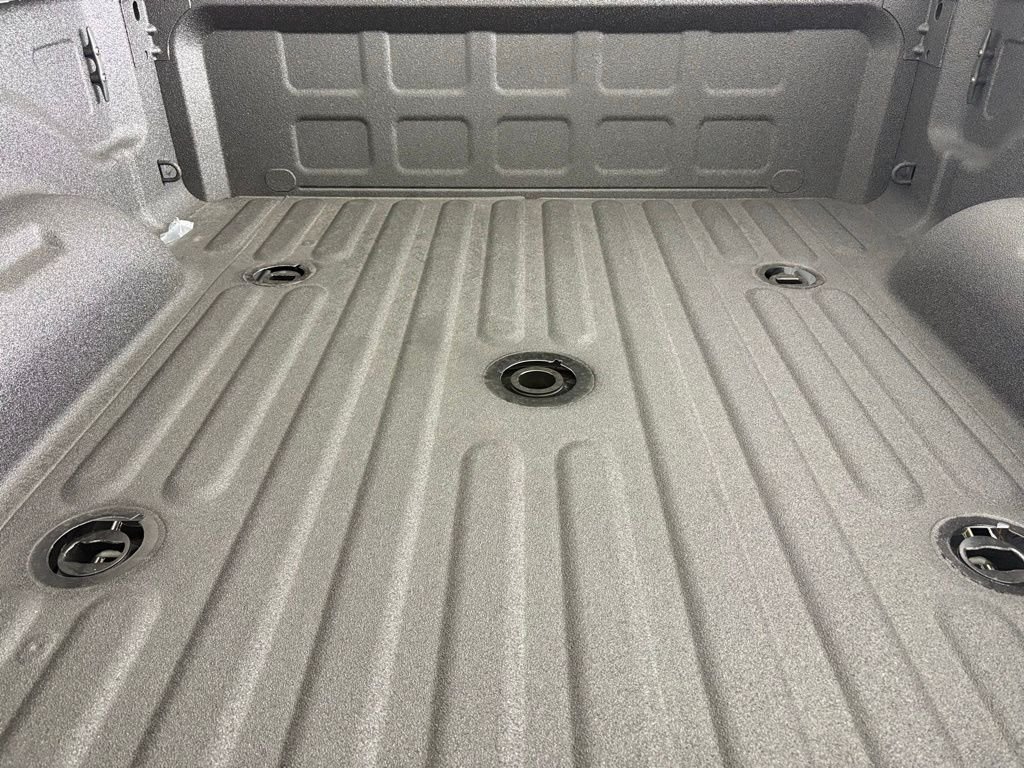 New 2026 Bright White Clear-Coat Exterior Paint RAM Tradesman image 18