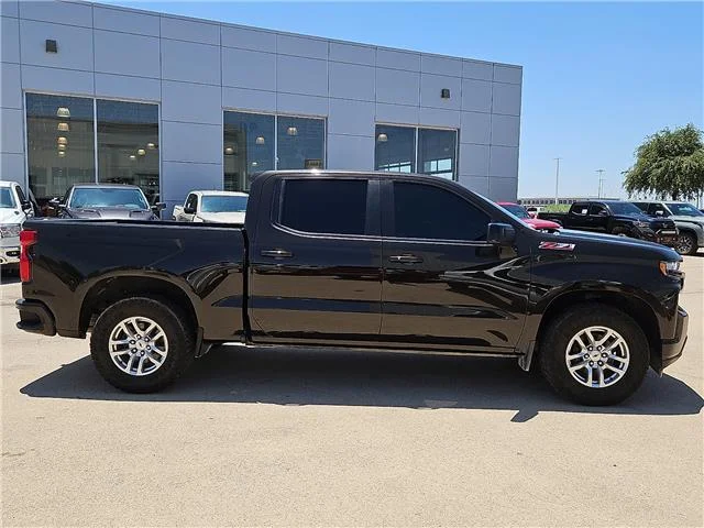 Used 2020 Havana Brown Metallic Chevrolet RST 4x4 Crew Cab 5.75 ft. box 147.4 in. WB image 4