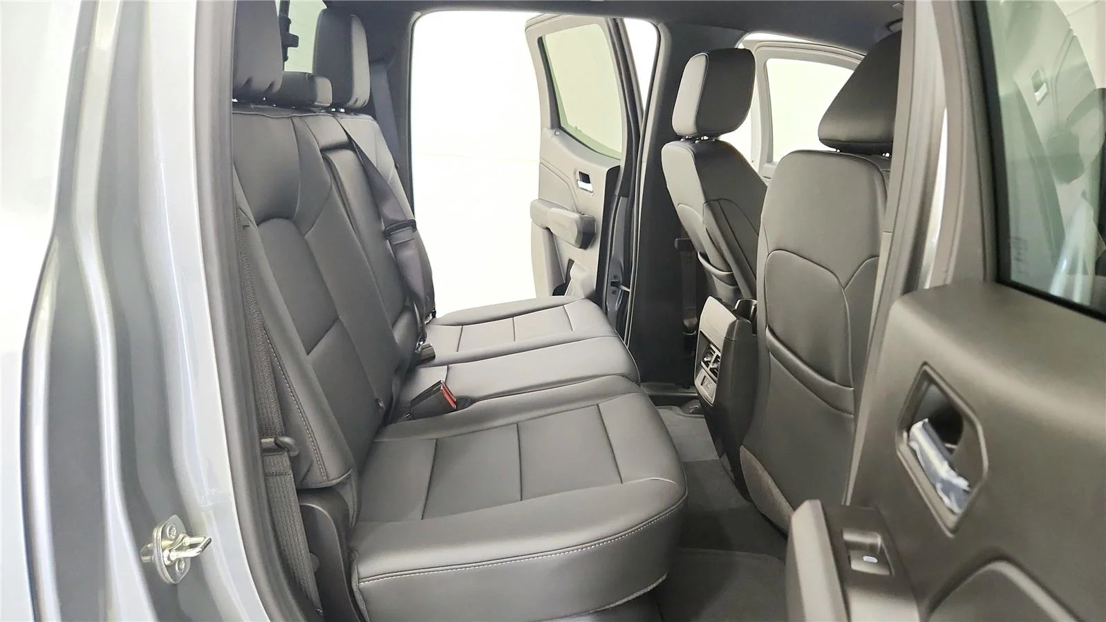 2026 Chevrolet Colorado LT - Photo 37