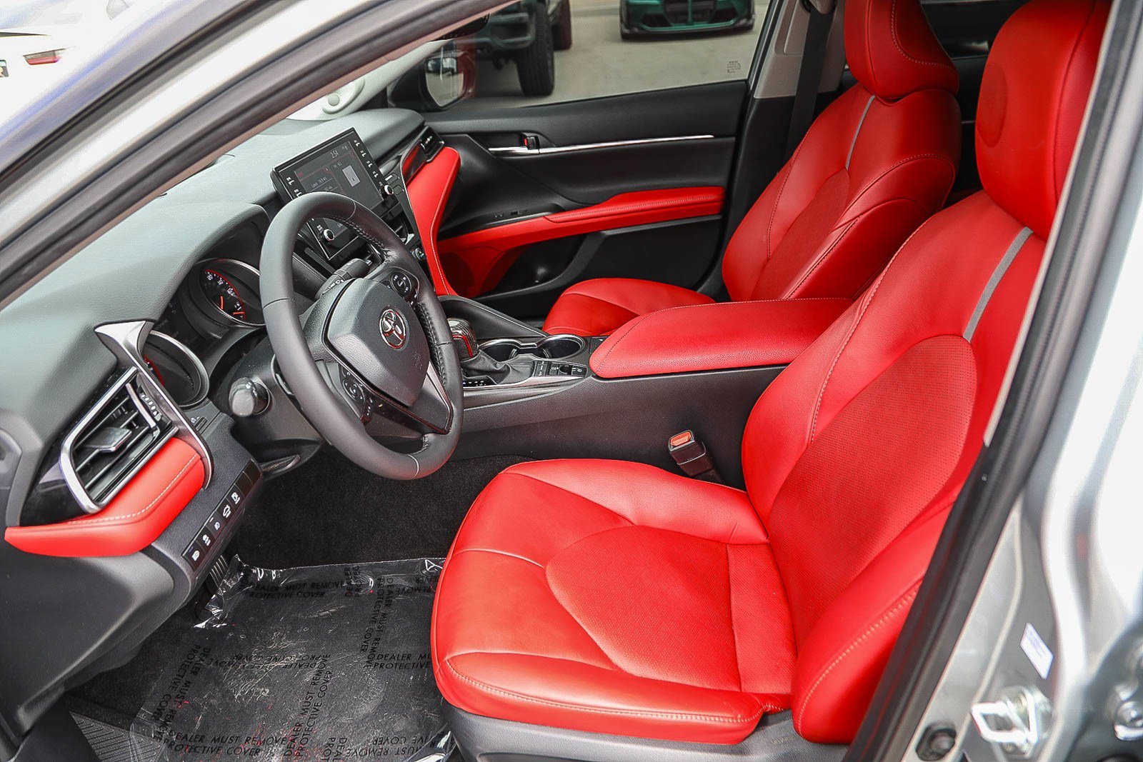 Used 2024 Celestial Silver Metallic/Midnight Black Metallic Toyota XSE V6 image 27