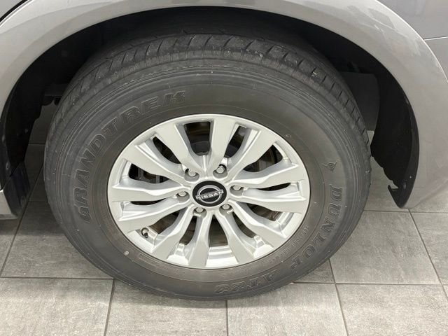 Used 2023 Gray Nissan SV image 7