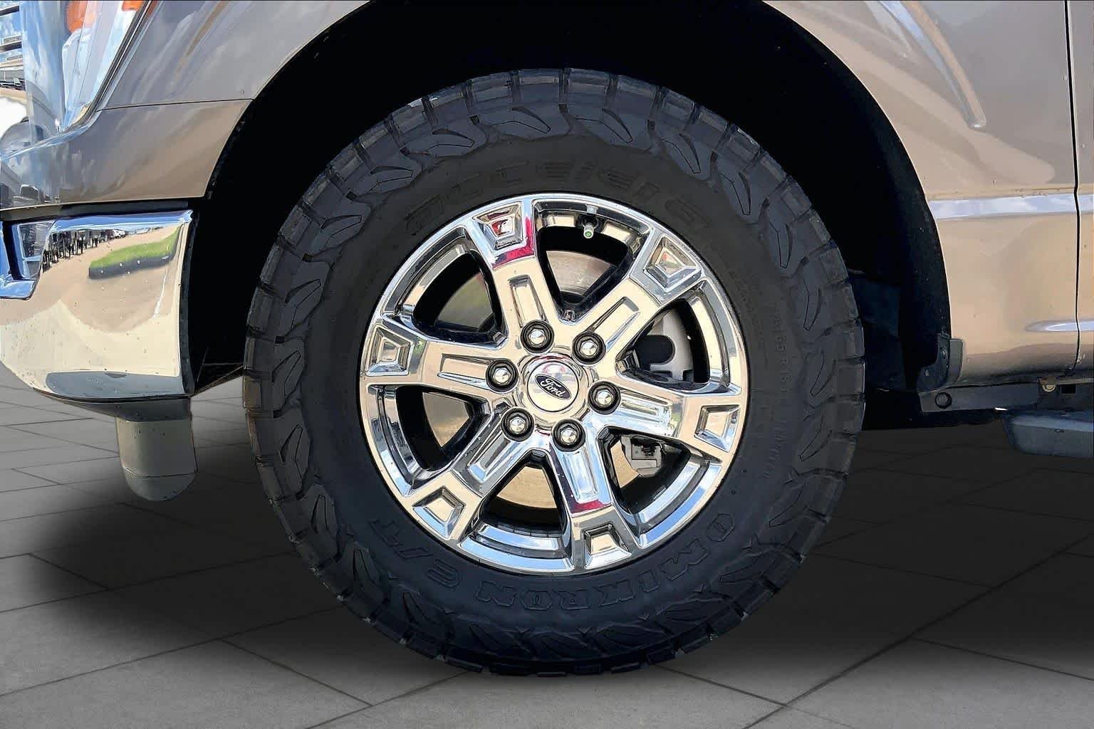 Certified Used 2022 Gray Ford XLT image 11
