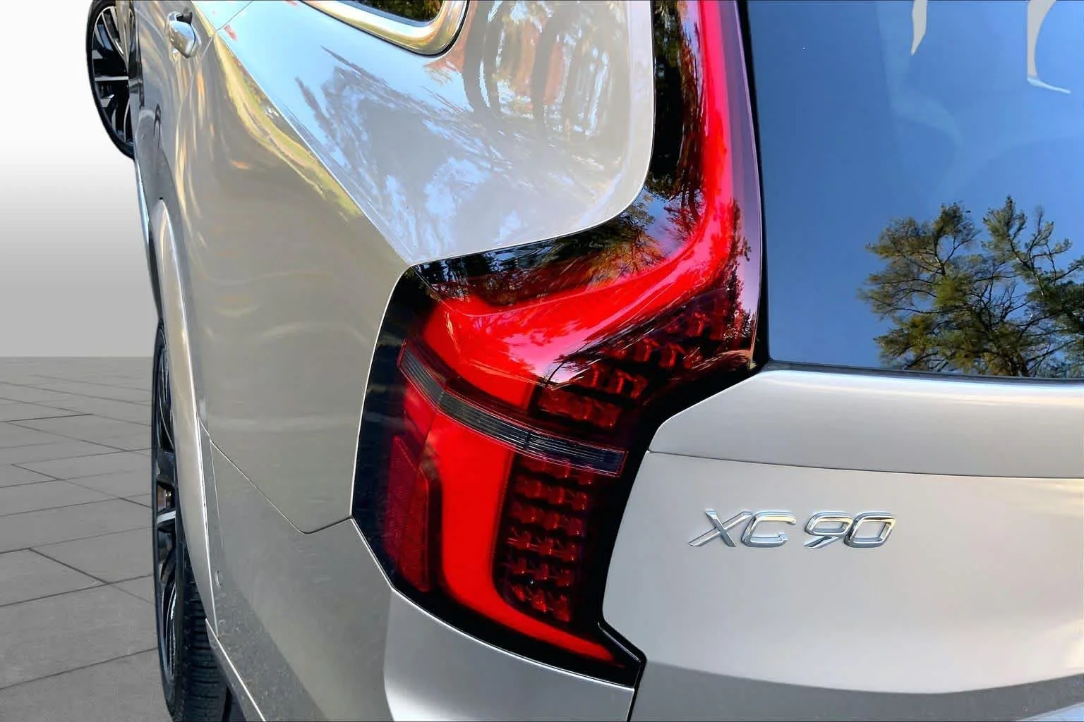 Used 2026 Bright Dusk Metallic Volvo Ultra image 27
