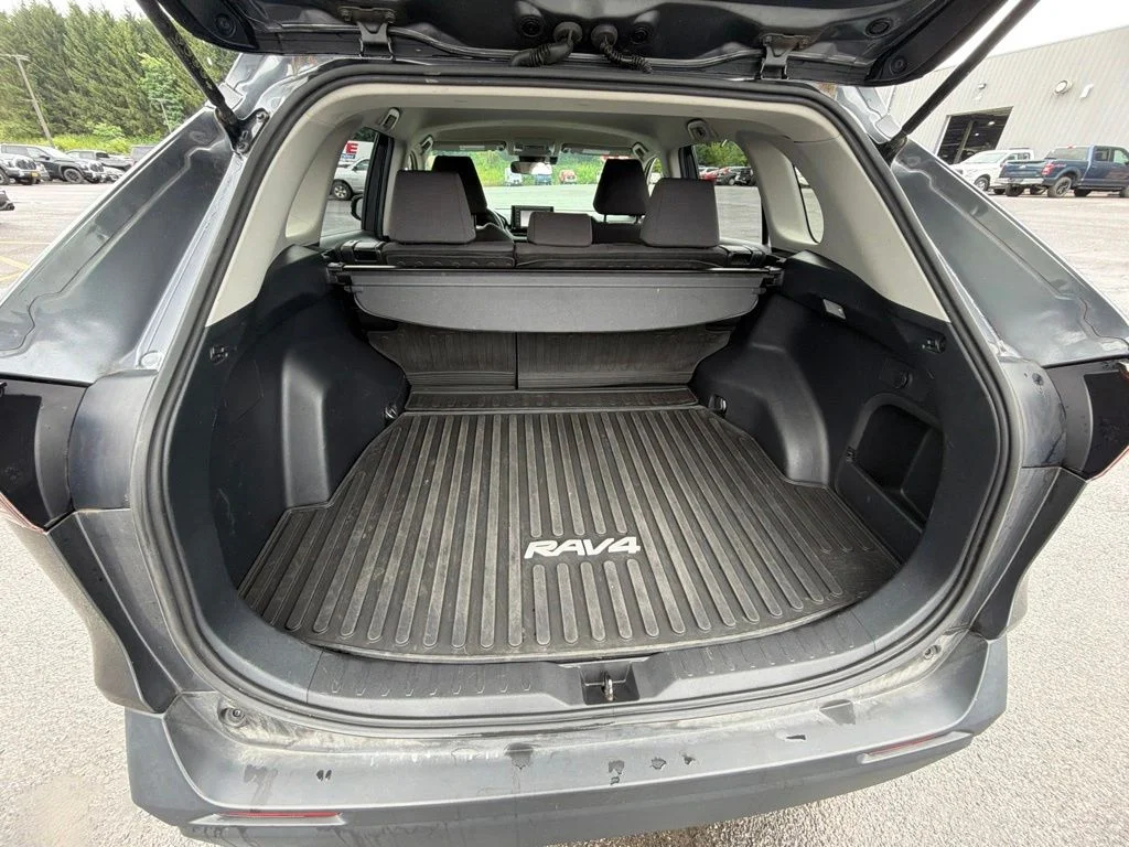 Used 2021 Gray Toyota XLE image 43