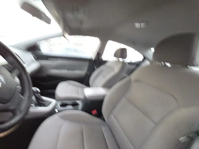 Used 2018 Gray Hyundai SEL image 9