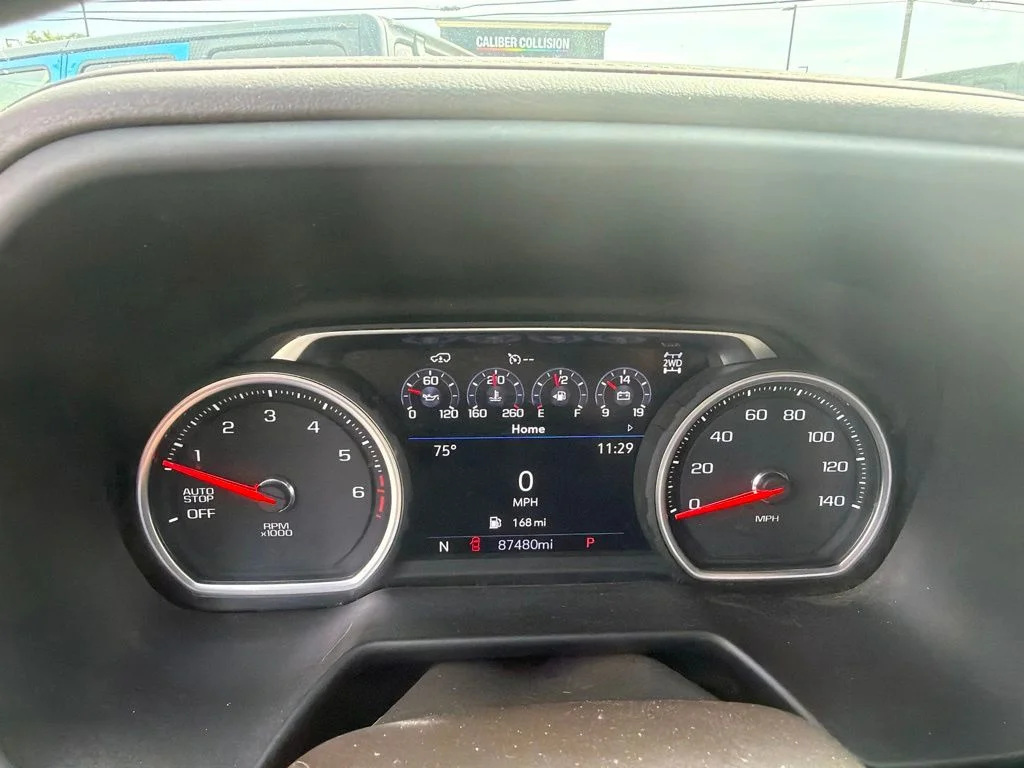 Used 2021 Gray Chevrolet Z71 image 7