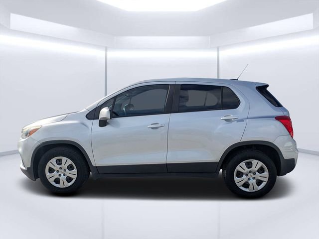 Used 2018 Silver Chevrolet LS image 6