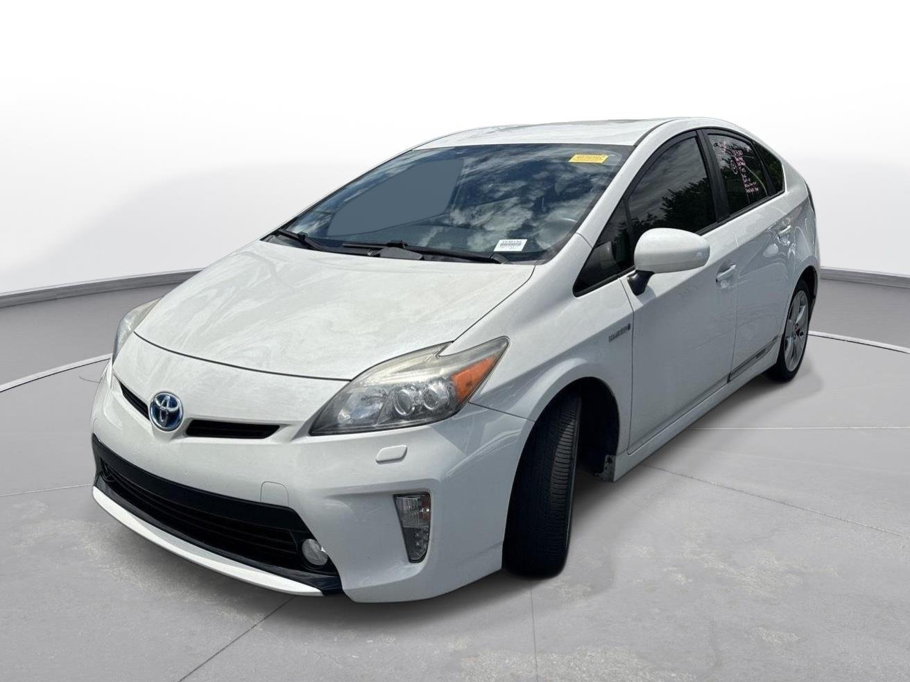 Used 2013 Blizzard Pearl Toyota Five image 2