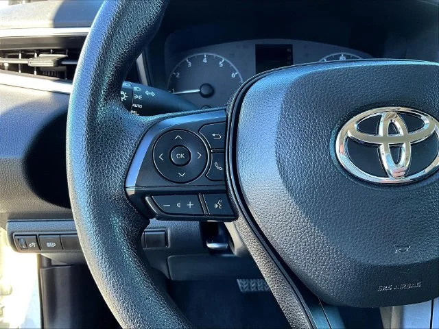 Used 2025 White Toyota LE image 11