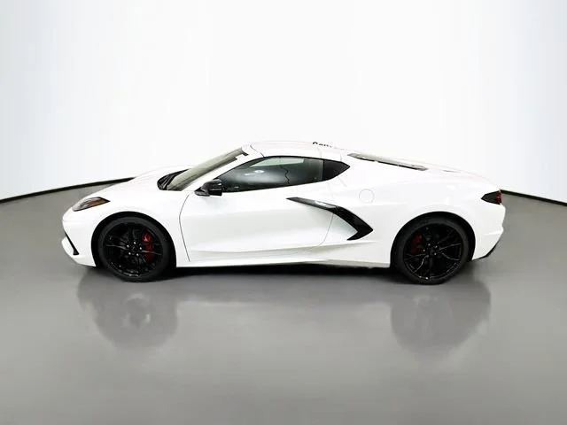 New 2026 Arctic White Chevrolet 2LT image 4