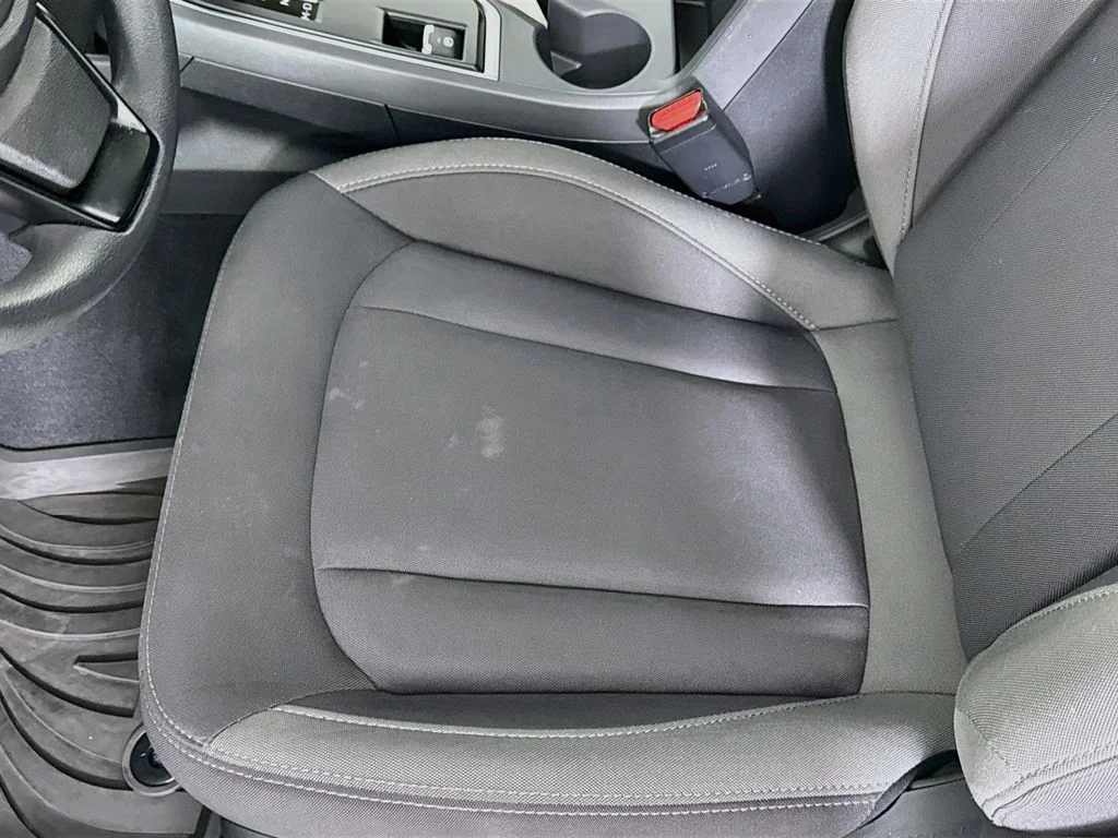 Used 2025 Crystal White Pearl Subaru Premium image 19