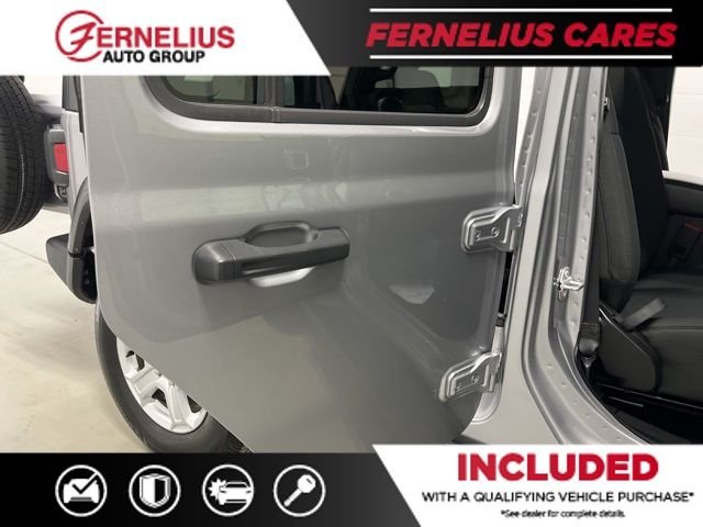 Used 2018 Silver Jeep Unlimited Sport S image 17