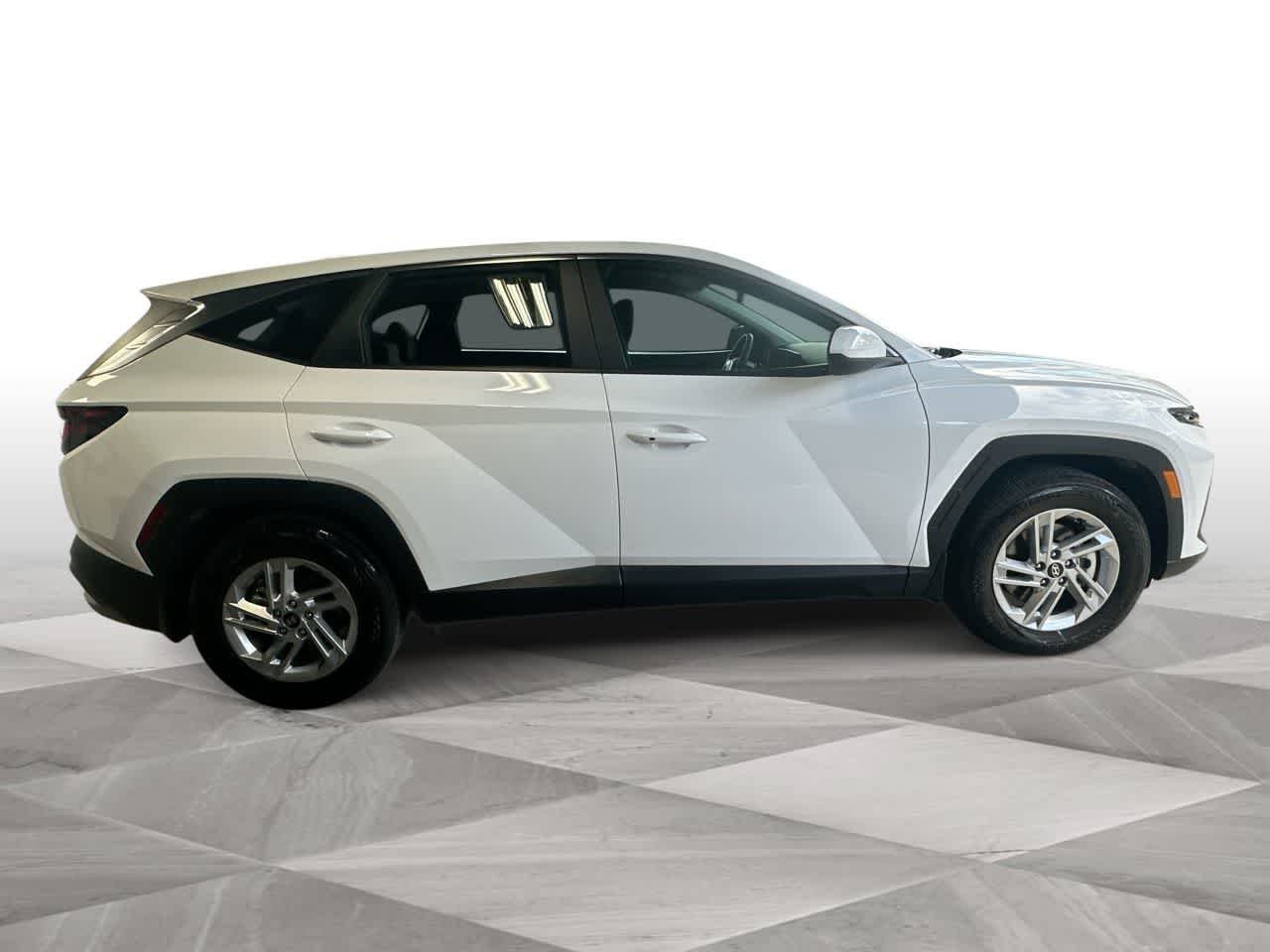 2026 Hyundai Tucson SE - Photo 9