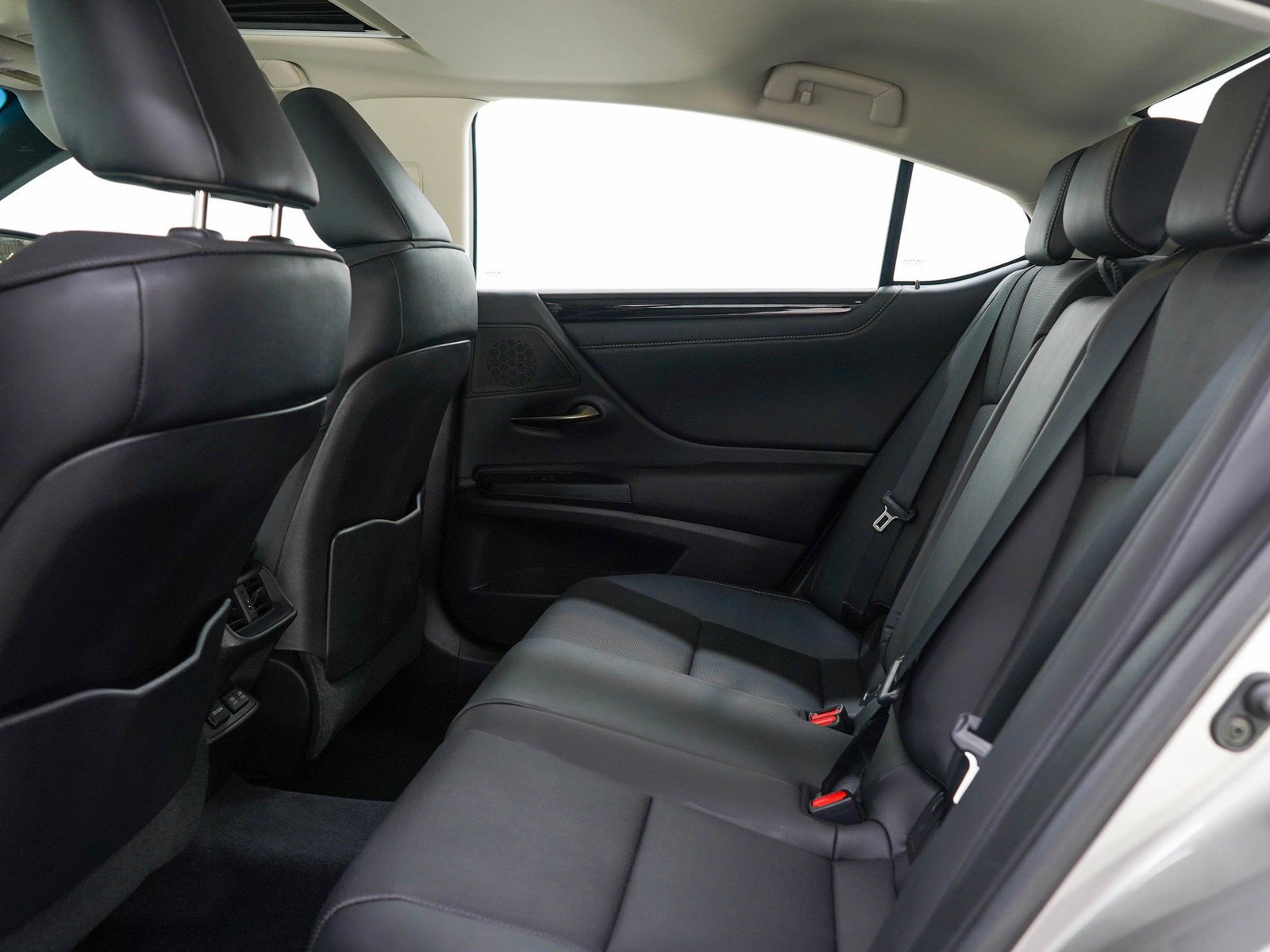 Used 2021  Lexus ES 350 image 17