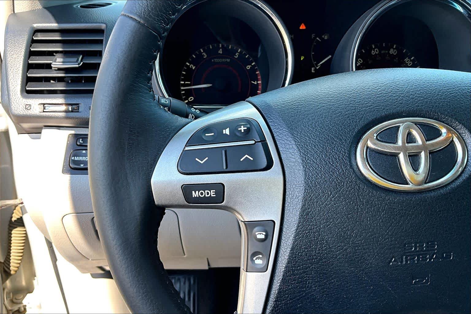 Used 2013 Classic Silver Metallic Toyota Limited image 22
