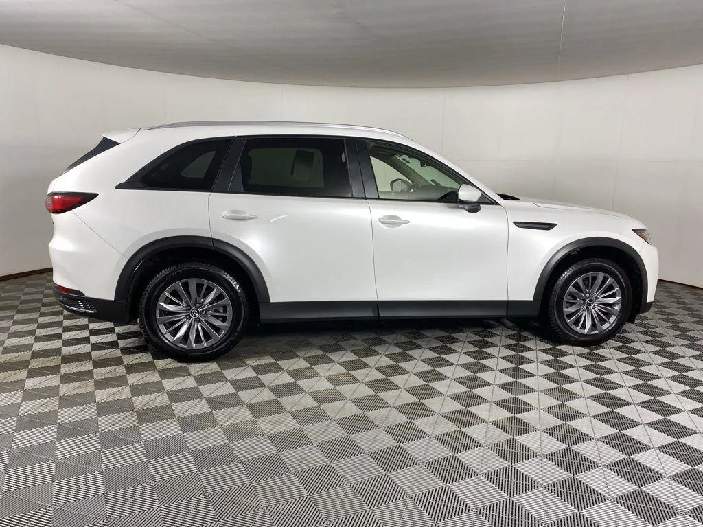Used 2024 White Mazda 3.3 Turbo Select image 8