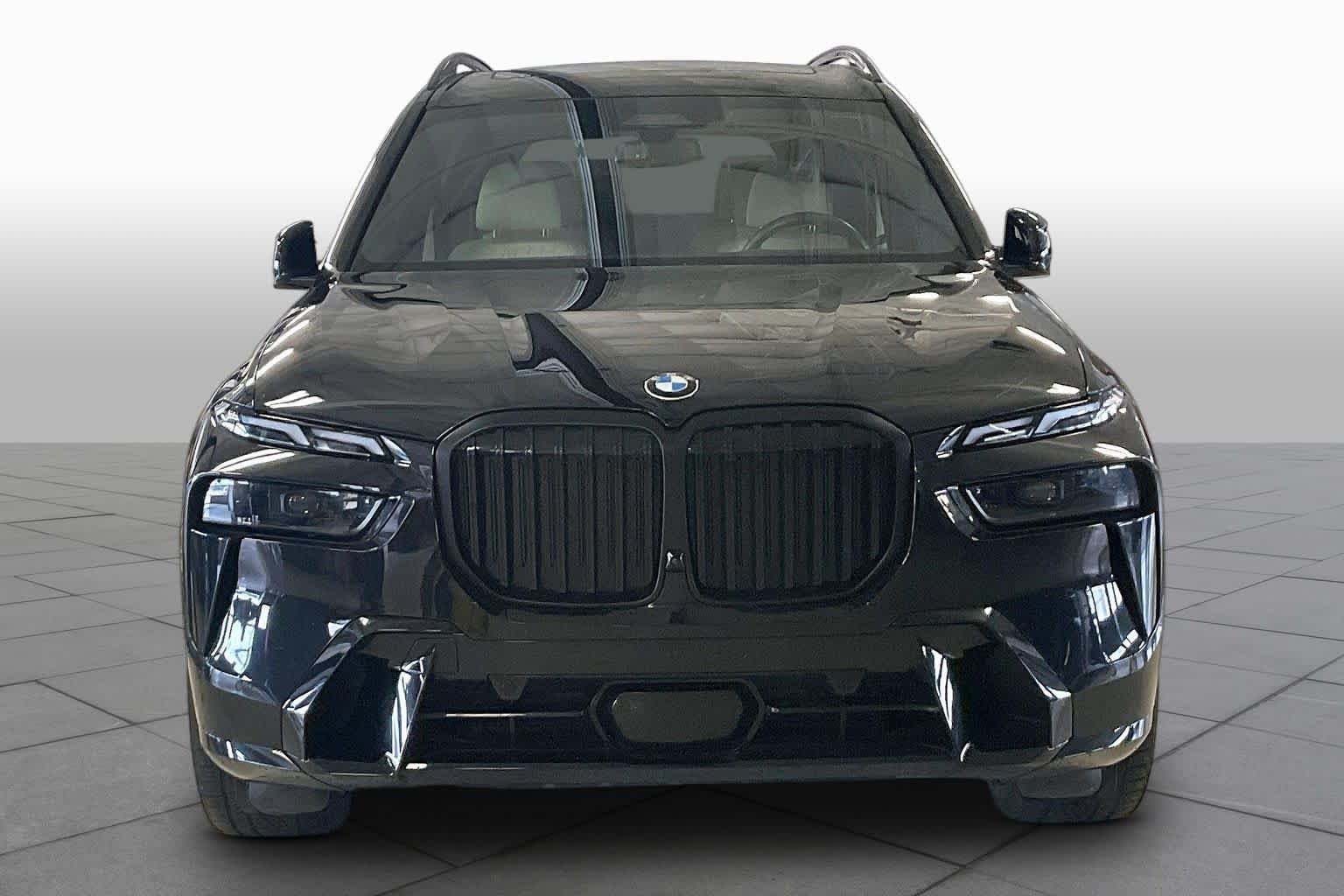 Used 2023 Black Sapphire Metallic BMW xDrive40i image 3