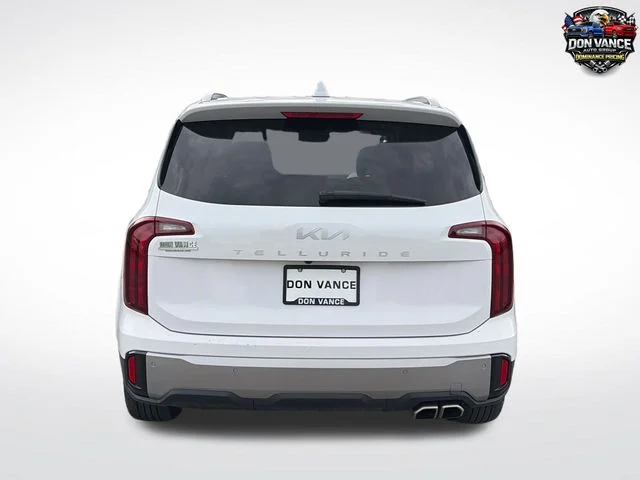 Used 2025 White Kia S image 4