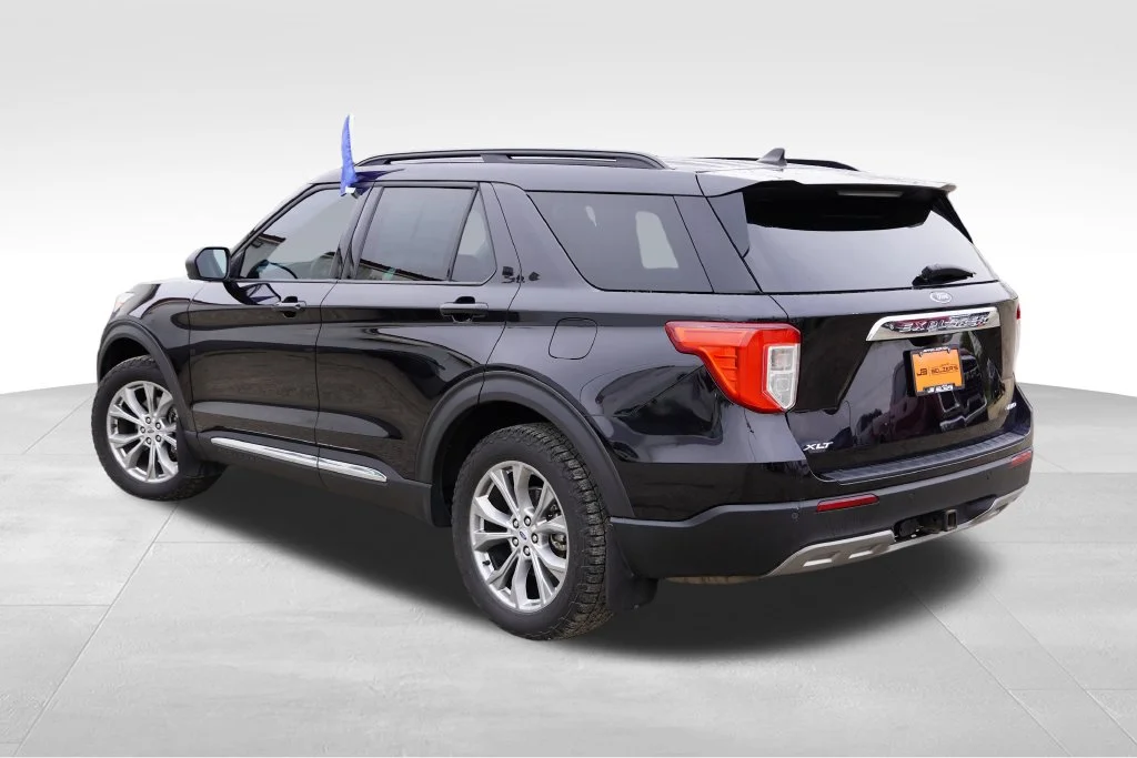 Used 2022 Black Ford XLT image 7