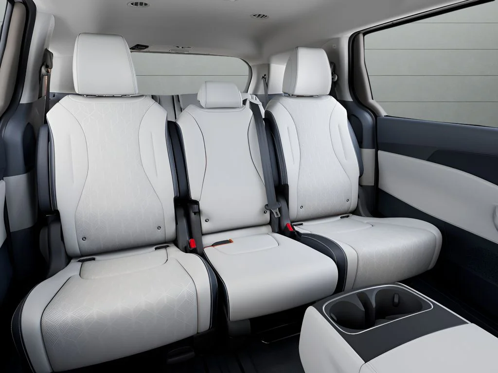2026 Kia Carnival EX - Photo 16